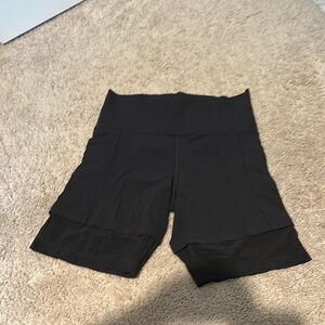 Athleta Mesh Me Up Stash Pocket Shorts 8”